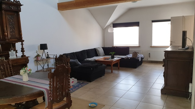 Toffe bel-etage woning met garage en 2 slaapkamers te Moerzeke - foto 4
