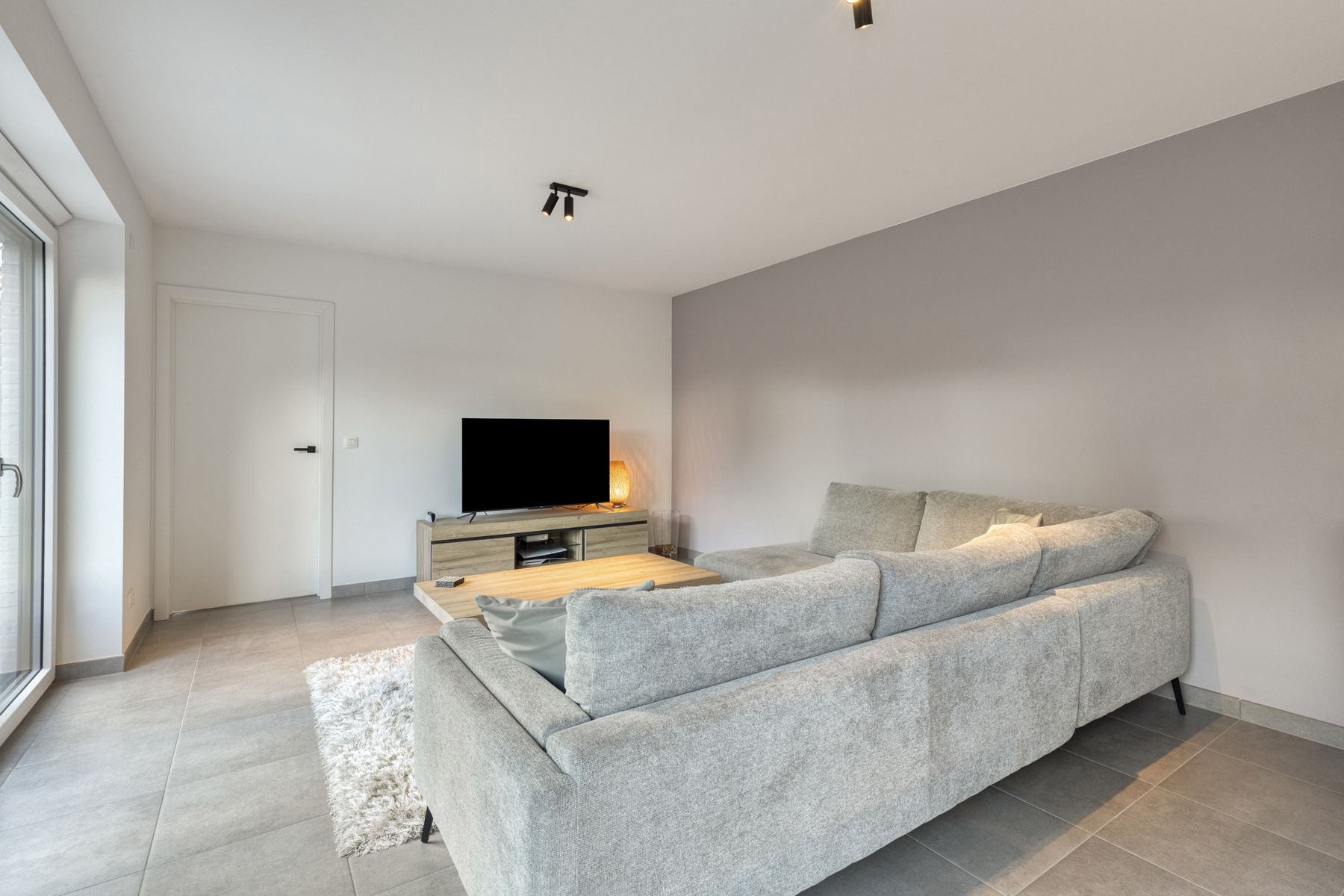 Recent GVL app met 3 slpk, tuin/terras en inclusief garage! - foto 3