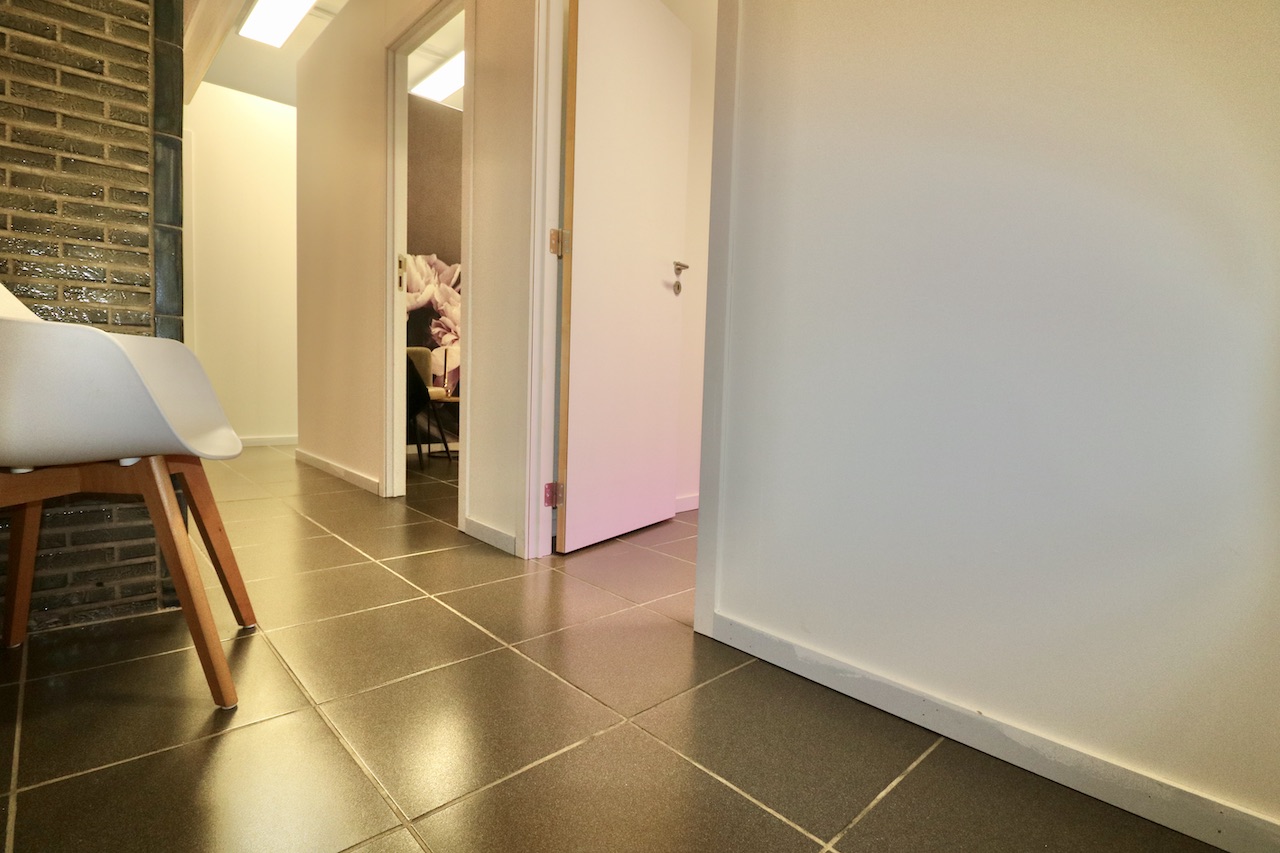 Centraal gelegen, instapklaar praktijkruimte van 40 m2 voor 450 EUR/mnd - foto 4