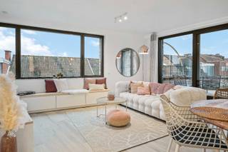 - Ideal location in the center of Ypres: Sportstraat 12 bus 2A- Ready-to-move-in apartment on the second floor- Excellent EPC: label A!- Bright...