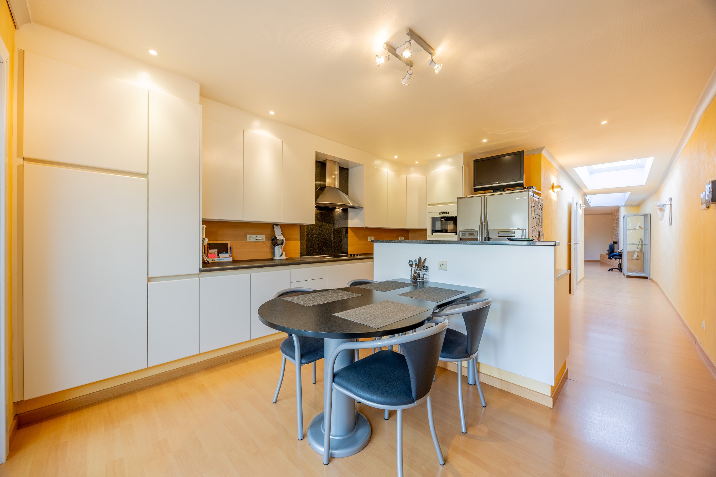 Verzorgde woning met tuin en garage - foto 2