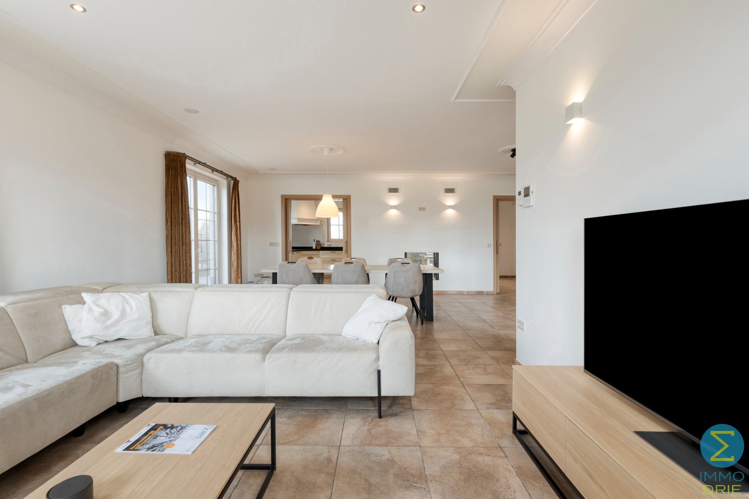 Zeer ruime villa met bijgebouw op een perceel van 1.608m² - foto 5