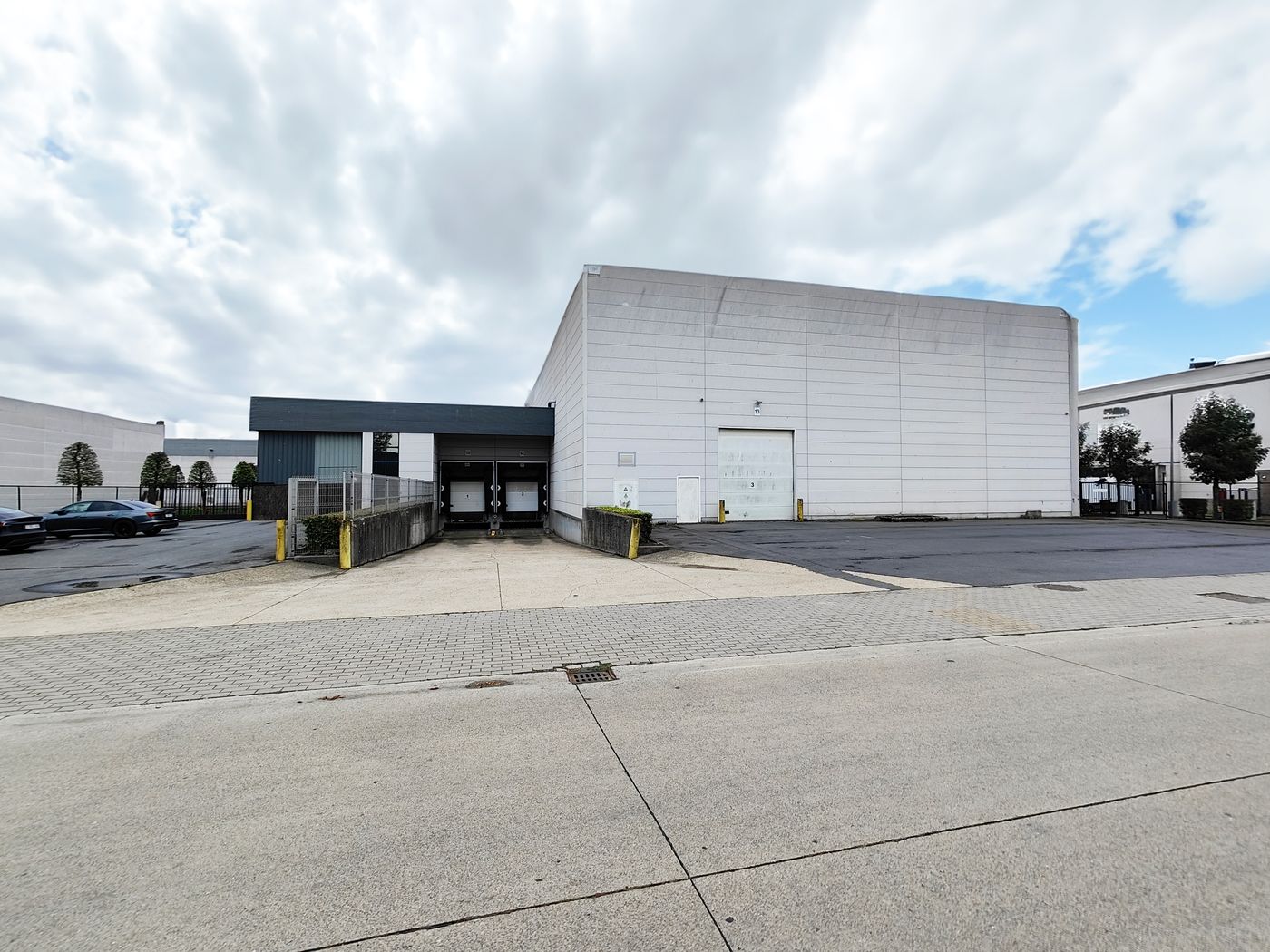 Logistiek hoogbouw magazijn van 4.025 m² te huur nabij de A10 - foto 2