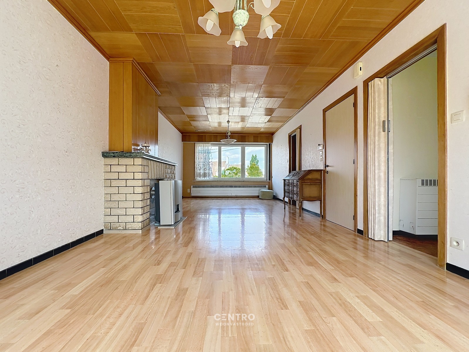 BEL-ETAGEWONING, perfecte basis voor lichte renovatie op een mooi ZUIDGERICHT perceel ! - foto 4