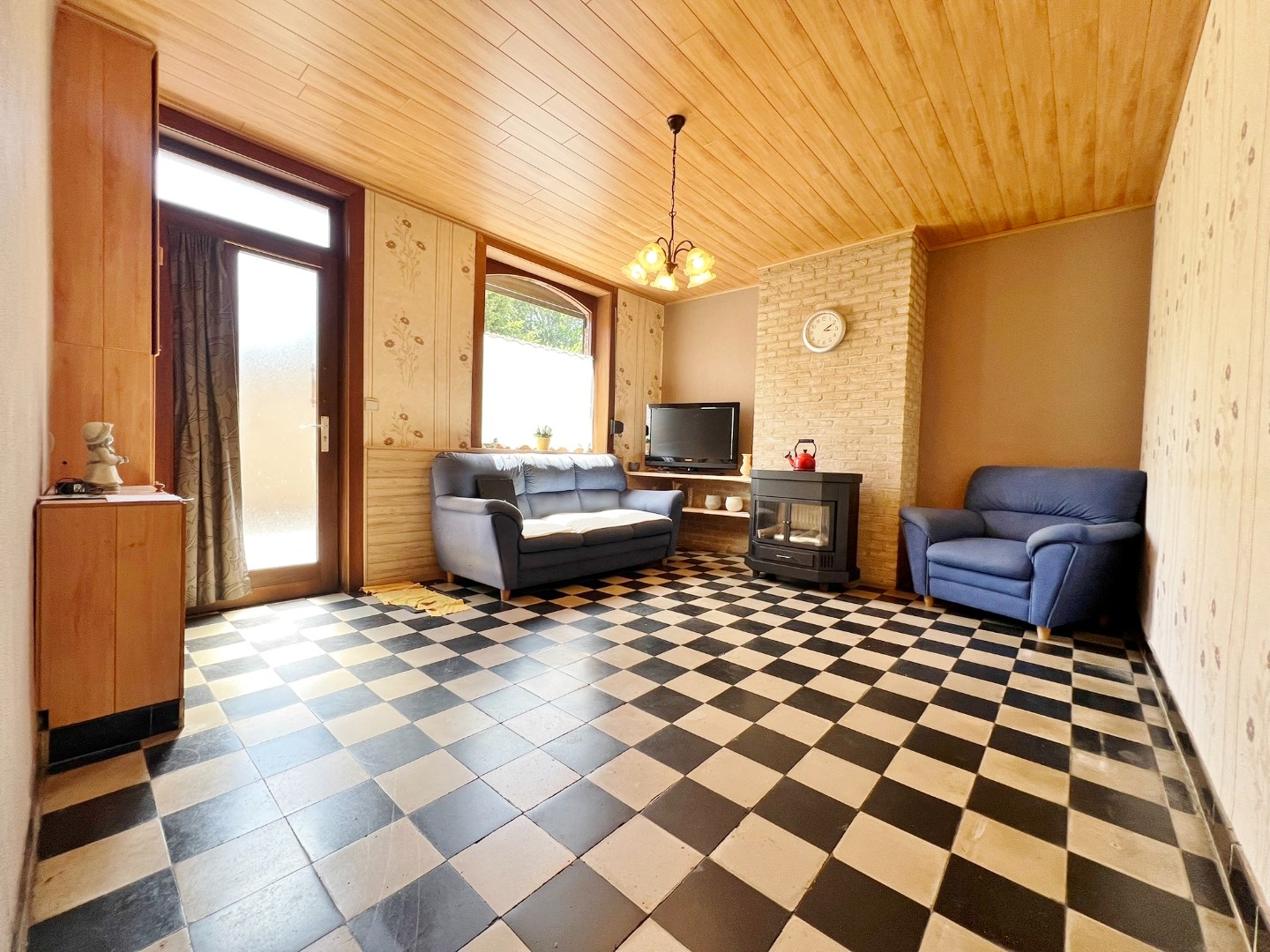 Te renoveren woning in de rustige dorpskern van Elverdinge. - foto 4