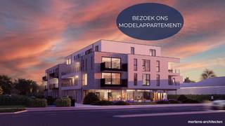 <p><strong><em>Residentie VEERTIEN, stijlvol & energiezuinig wonen in Zandhoven! </em></strong></p>
<p><em><br /></em>Op dezelfde plek waar vroeger <em>14 billekens</em> de toog versierden, bouwen we vandaag aan een nieuw verhaal. Nieuwbouwproject “Residentie VEERTIEN”, van de hand van <strong>Mertens architecten</strong>, zorgt met een combinatie van strakke lijnen en grote raampartijen, inpandige en uitkragende terrassen, lichte en donkere tinten voor een verrijking van de omgeving.</p>
<p><strong>Appartement A_03: gelijkvloers hoekappartement (89m²) met 2 slaapkamers.</strong></p>
<ul>
<li>Indeling: inkomhal met vestiaireruimte en apart toilet, leefruimte (32,60m²) met open ingerichte keuken (5,50m²) uitgevende op het <strong>zuidoost gerichte terras (15m²)</strong>; wasplaats/berging (4,30m²), twee slaapkamers (11,60m² / 9,30m²) en badkamer (4,20m²).</li>
<li>Verplichte aankoop van ondergrondse autostaanplaats (€ 25.500,00) en kelderberging (€ 7.000,00).</li>
<li>Wij voorzien een hoge afwerkingsgraad met aandacht voor thermische en akoestische isolatie: ruime keuzebudgetten, <strong>vloerverwarming- en koeling</strong> op basis van <span>geothermische warmtepompen, ventilatie C+, zonnepanelen,</span> …</li>
<li>Het energiezuinige appartement heeft een <strong>super gunstig E-peil van maximaal E20</strong>. Hierdoor kan u jaar na jaar genieten van <strong>lage energiekosten</strong> en krijgt u gedurende 5 jaar <strong>50% korting op de onroerende voorheffing</strong>!</li>
<li><strong>Vaste prijs</strong> - ruime inspraak is mogelijk naargelang de fase van afwerking.</li>
</ul>
<p>Residentie VEERTIEN, luxueus en energiezuinig wonen aan de flank van de Langestraat!<br /><br />Interesse? Wij maken graag tijd voor u! <br />T. 03/636.47.47 – M. info@coga.be<span> - </span>Meer info op www.coga.be.</p>