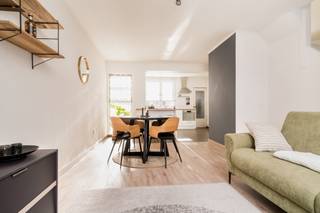 Mooie instapklare woning met ruime tuinDeze comfortabele instapklare woning werd door de jaren heen gerenoveerd waarbij de volledige binnenkant van...