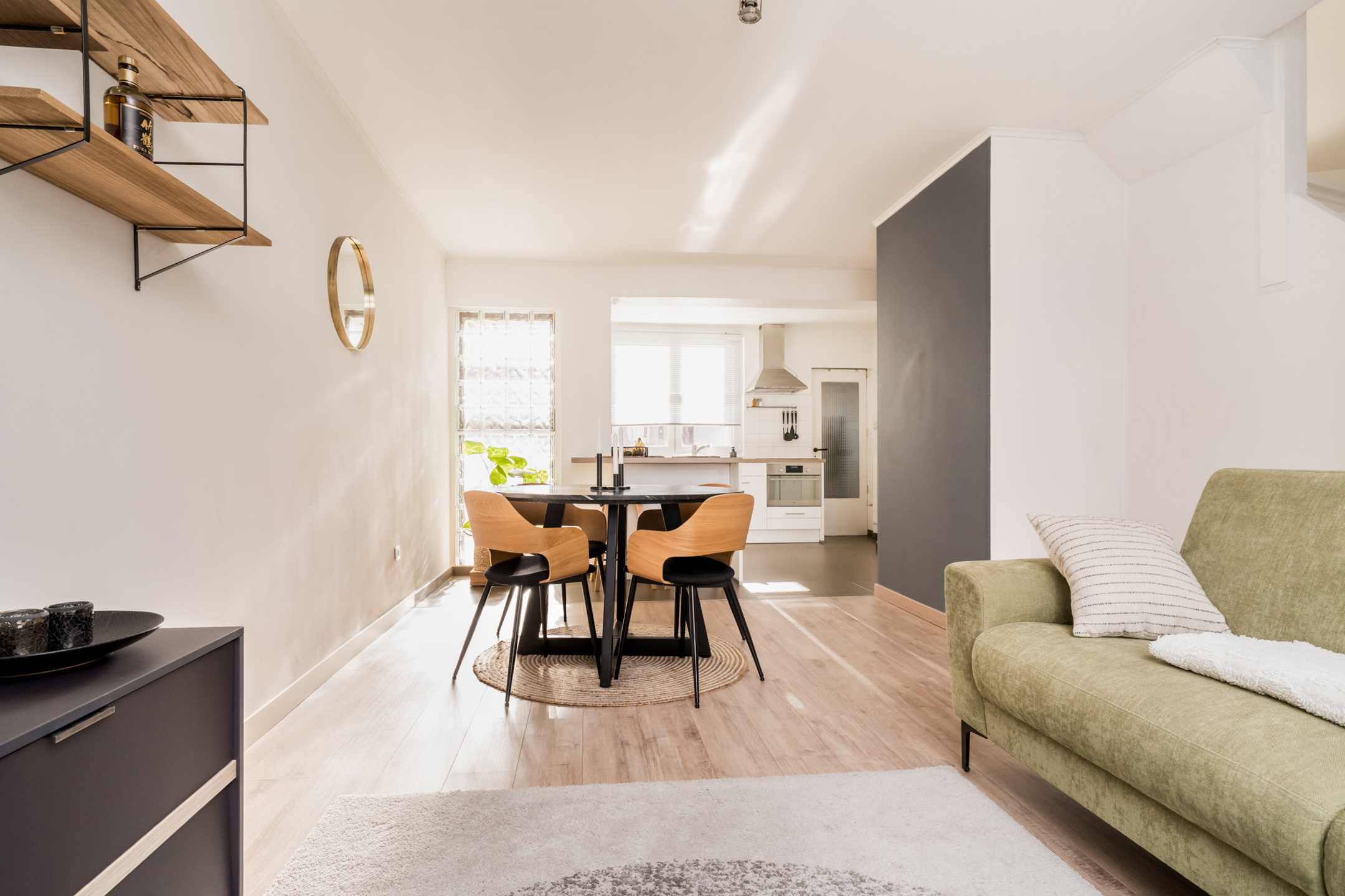 Mooie instapklare woning met ruime tuin  - foto 1