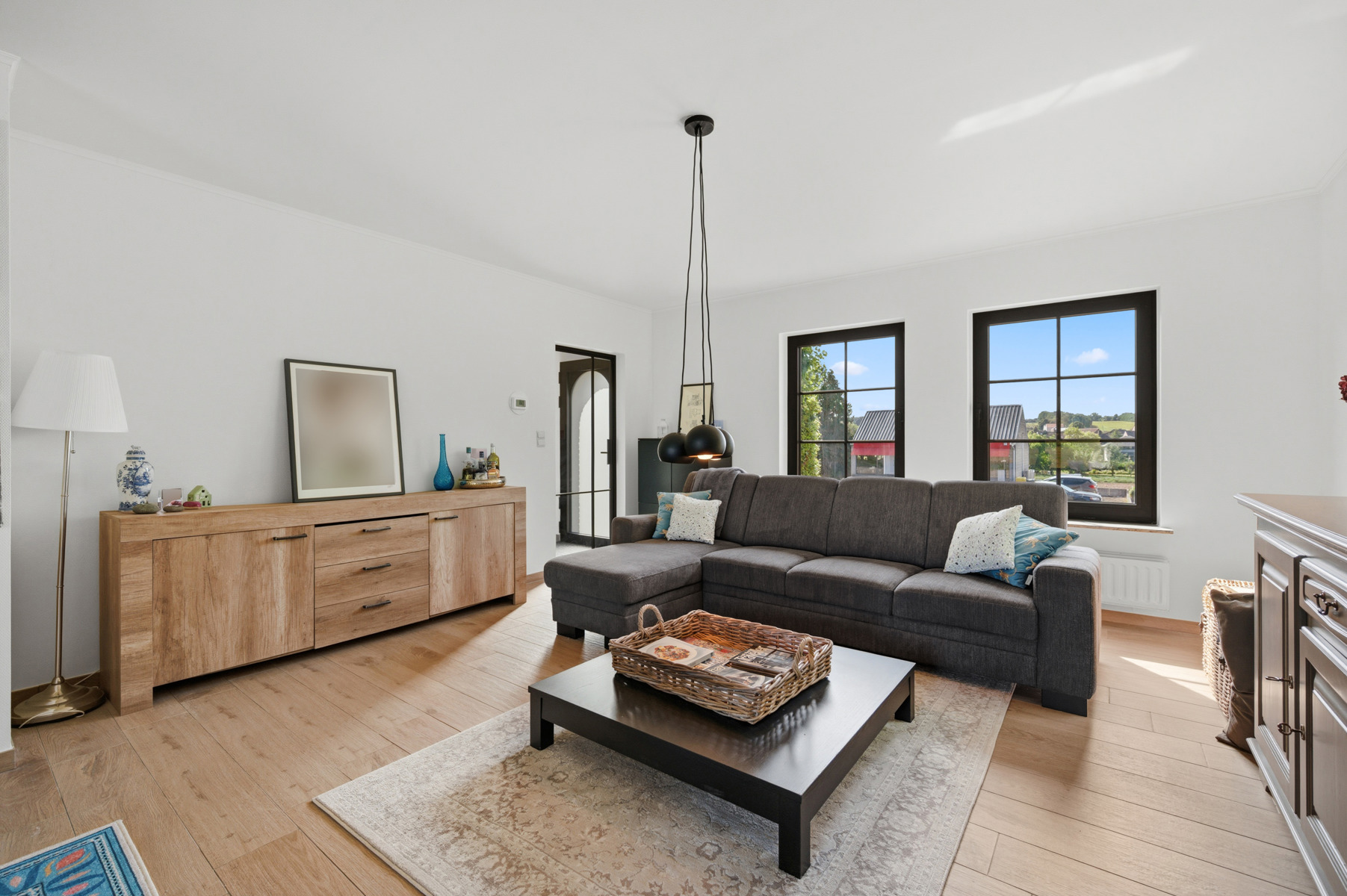 Gerenoveerde open bebouwde woning met prachtige tuin - foto 4