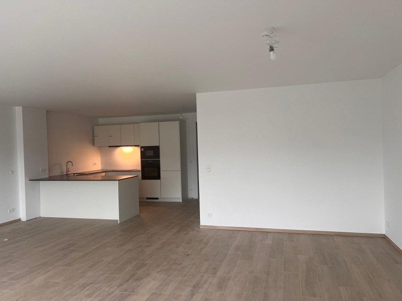Prachtige nieuwbouwwoning met 6 slaapkamers, tuin en achteruitgang - foto 5