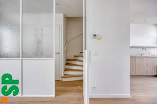 Exclusief gerenoveerd appartement met kathedraalzicht in hartje AntwerpenAan de Melkmarkt, in het historische centrum van Antwerpen, bevindt zich dit...