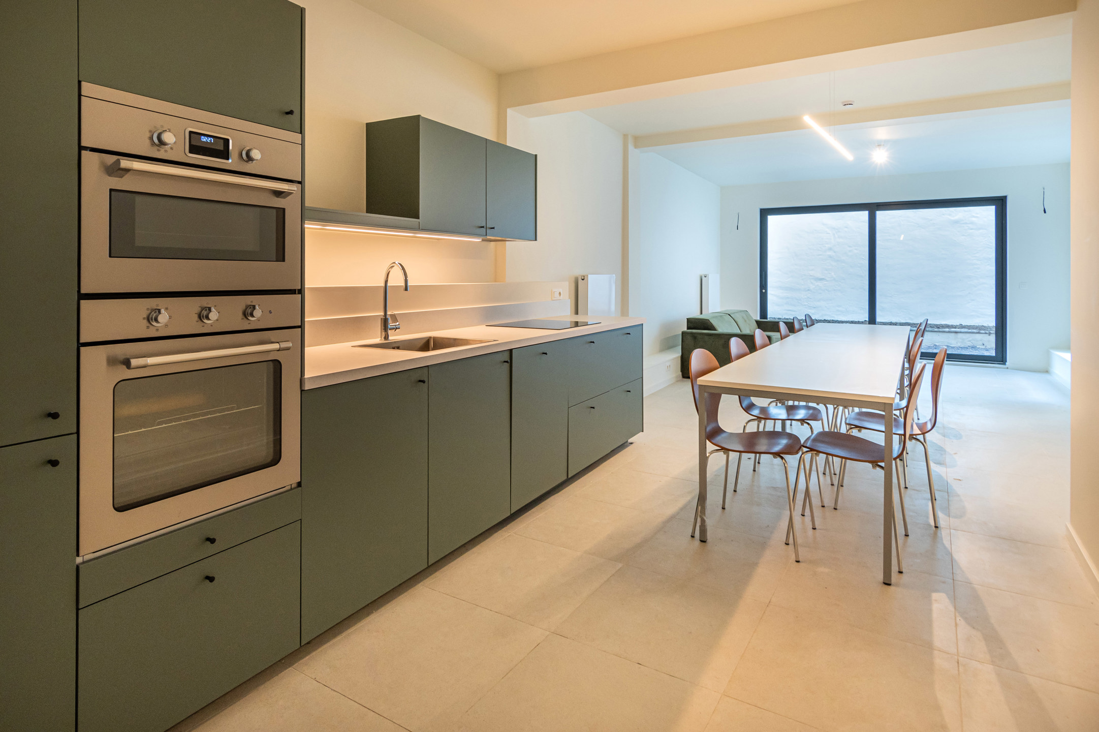 Volledig gerenoveerde studentenkamer in hartje Mechelen  - foto 5