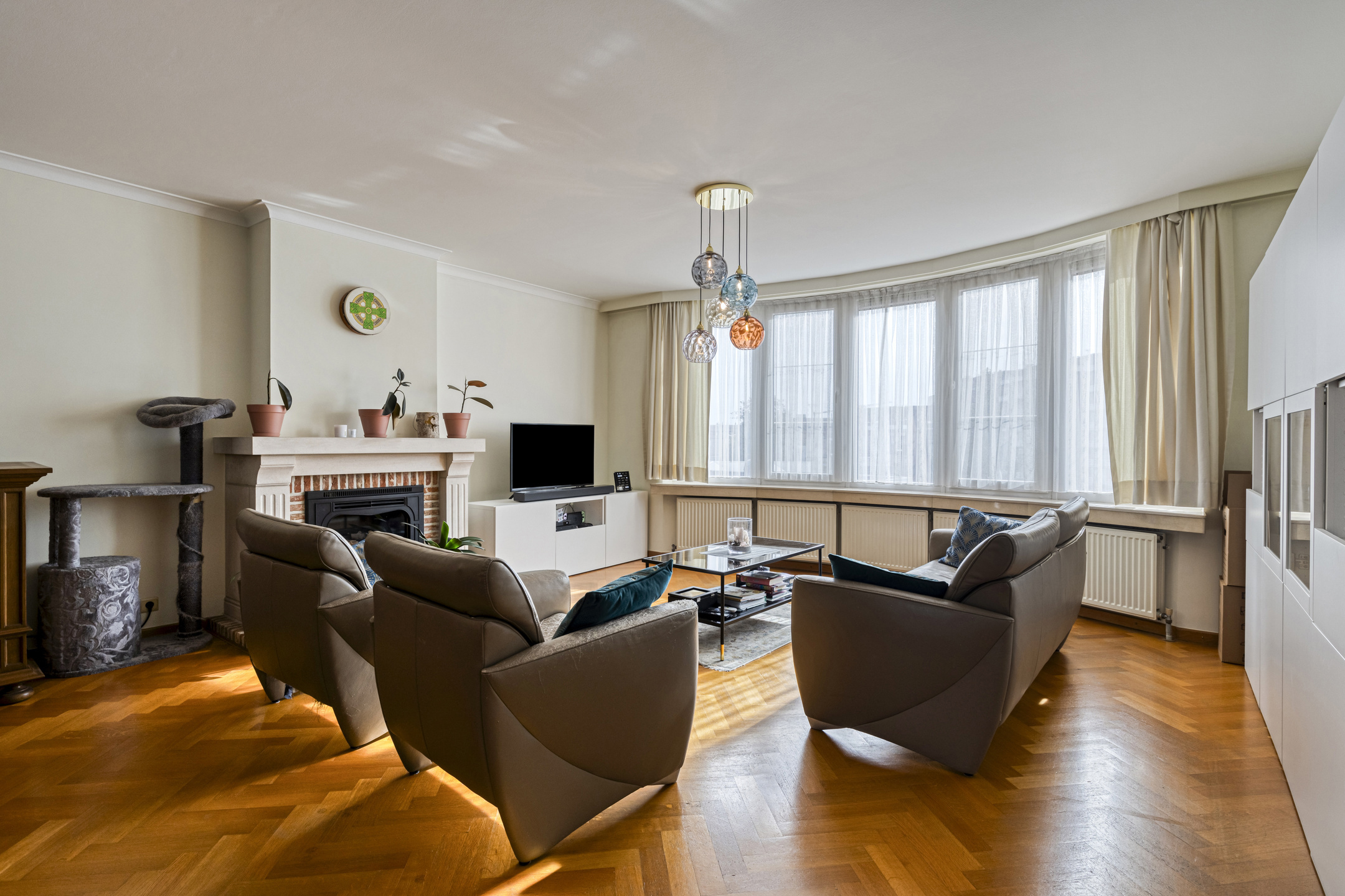 Instapklaar appartement met ruime garagebox naast Rivierenhof. - foto 3