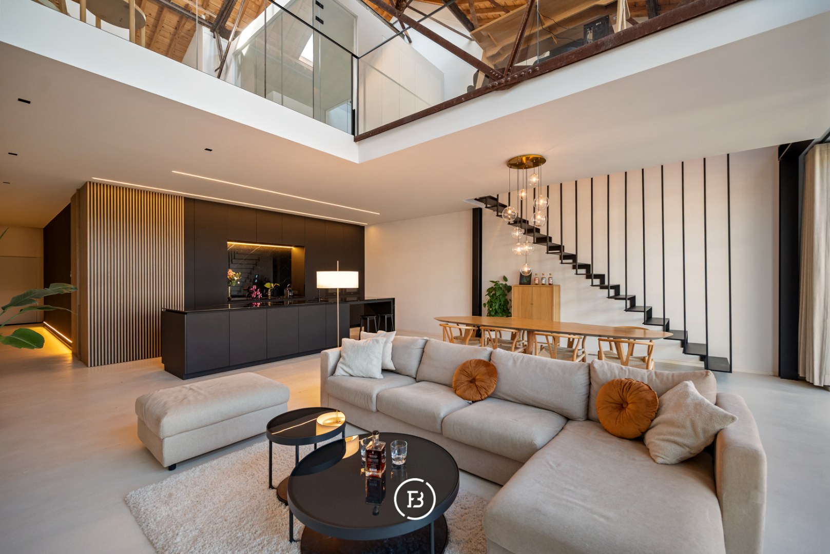 Unique loft with character, space, and maritime history. - photo 4