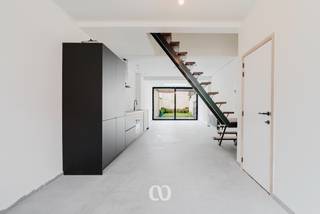 Ben jij op zoek naar een volledig gerenoveerde woning met een EPC-label A in Gent? Gevonden!De uitstekende ligging vlakbij het centrum en alle nodige...