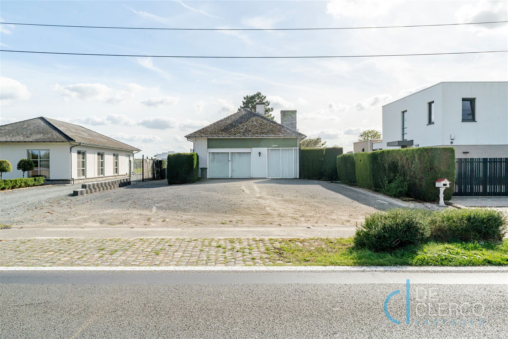 Bungalow met grote tuin en garage te koop in Laarne! - foto 1