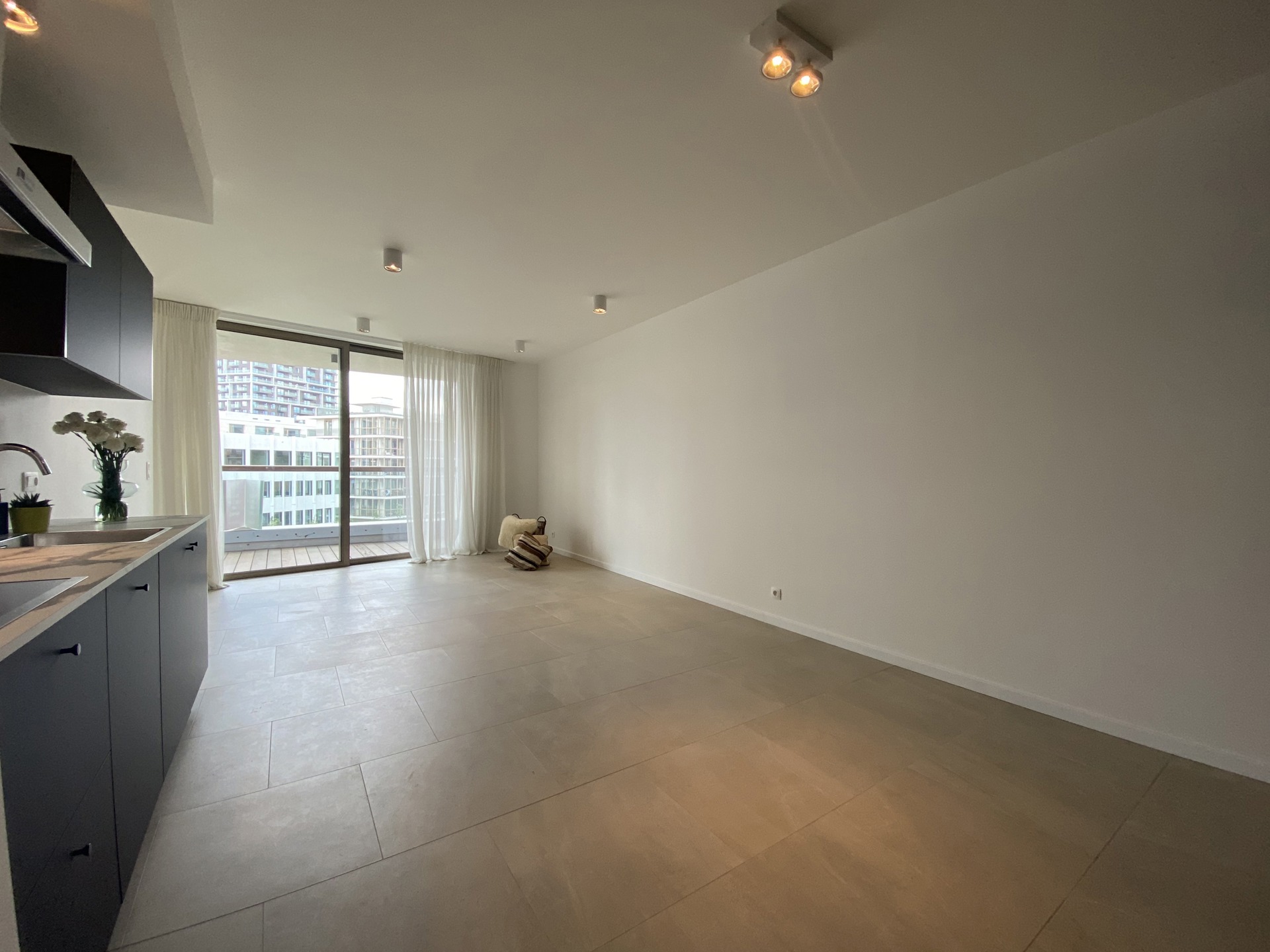 trendy appartement met terras in "The Residence" op 't Zuid. - foto 2