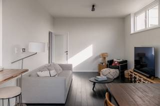 Lichtrijk appartement met karakter in de MarkgravebuurtIn de rustige Broederminstraat, op wandelafstand van het Antwerpse Zuid, vind je op de derde...