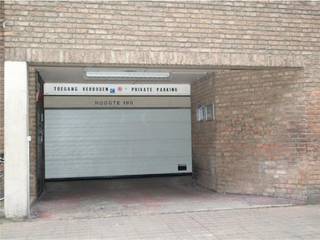 Autostaanplaats te koop te centrum Oostende in een afgesloten parkeercomplex gelegen op de kruising van de Christinastraat en Jozef II-straat. De standplaats is gelegen op de derde verdieping en makkelijk bereikbaar.De staanplaats meet 4,8m x 2,5mOp zoek naar een staanplaats te koop in het centrum van de stad? Contacteer ons voor een bezoek ter plaatse. Bestuursmaatregelen in het maatregelenregister: nee