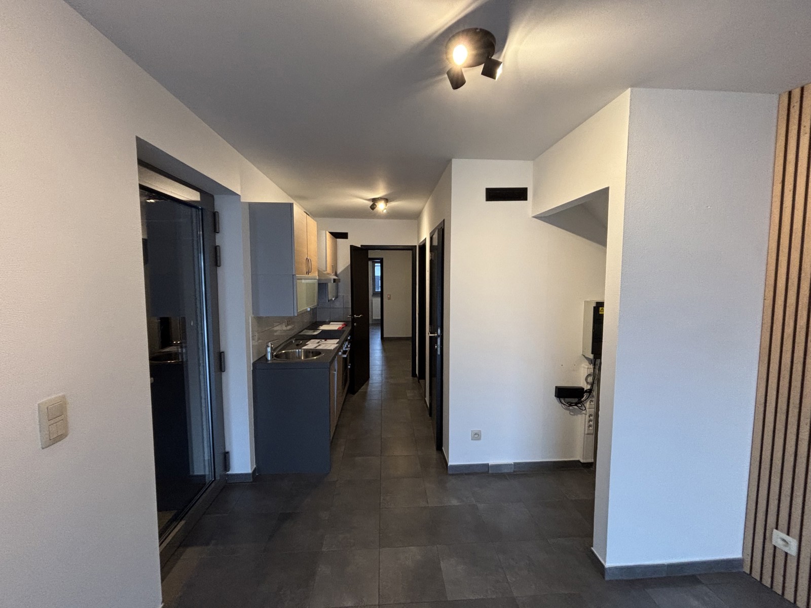 Instapklaar handelspand met parkeerplaats - foto 4