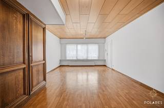 À la recherche d'une maison spacieuse et polyvalente près du centre? Cette maison particulière offre de nombreuses possibilités grâce à l'espace...