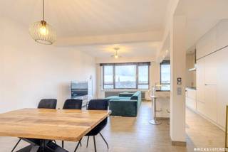 Dit appartement combineert ruimte, licht en comfort op een aangename manier. Gelegen op een hogere verdieping geniet u hier dagelijks van een...