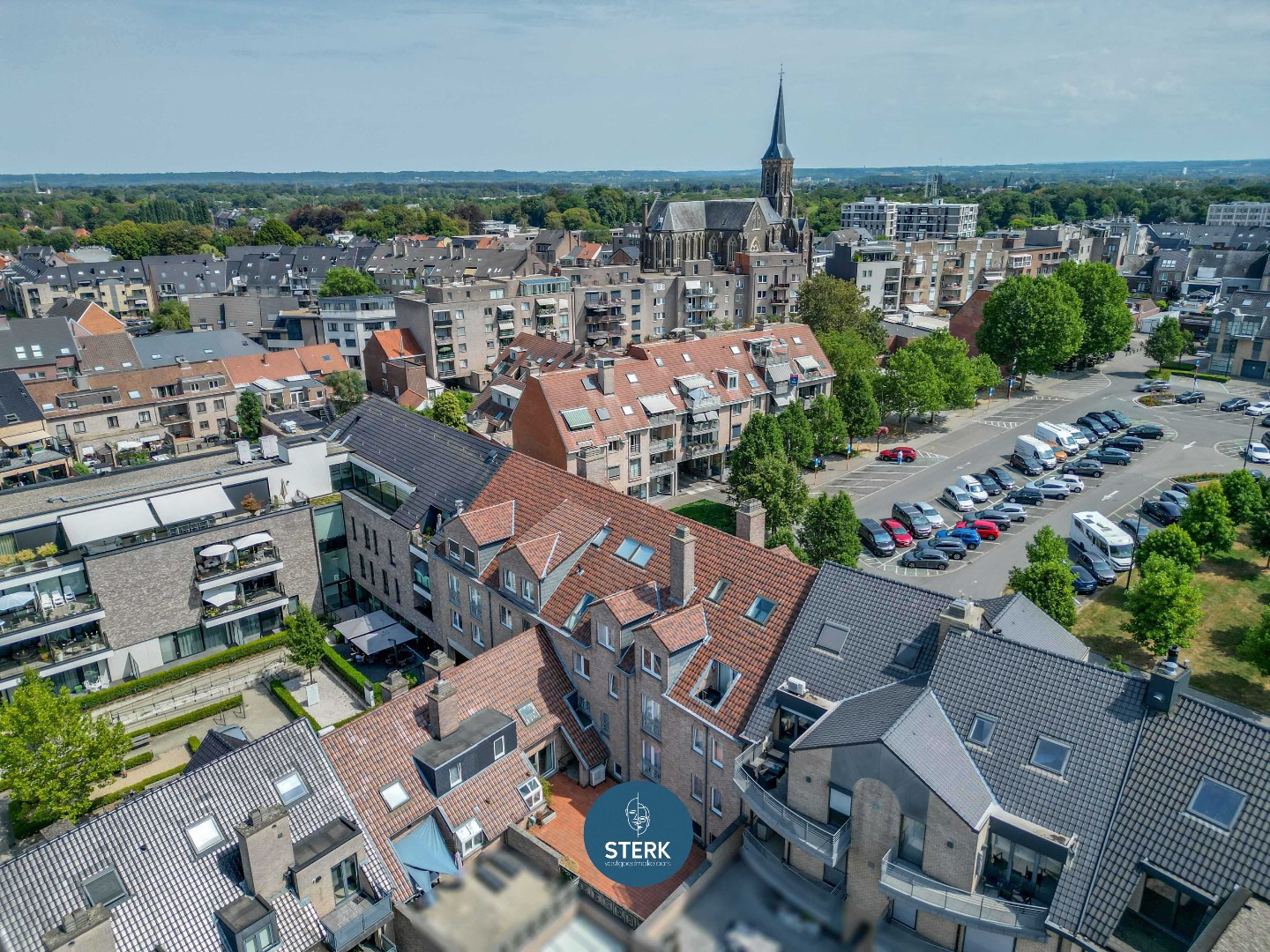 RUIM DUPLEX-APPARTEMENT MET 2 TERRASSEN IN HET CENTRUM VAN LANAKEN ! - foto 4