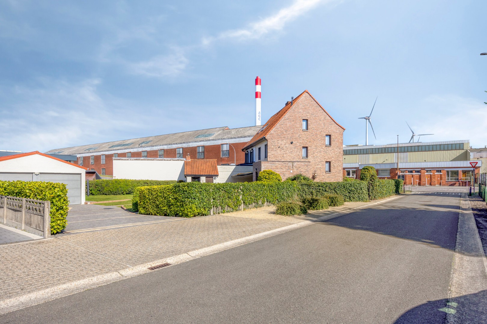 Gezinswoning met 3 slpk. en dubbele garage zonder renovatieverplichting in Mol-Gompel - foto 2