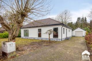 Volledig gerenoveerde gelijkvloerse woning in Achel op een groene locatie dicht bij de Nederlandse grens.De woning werd in 2024 volledig gerenoveerd,...