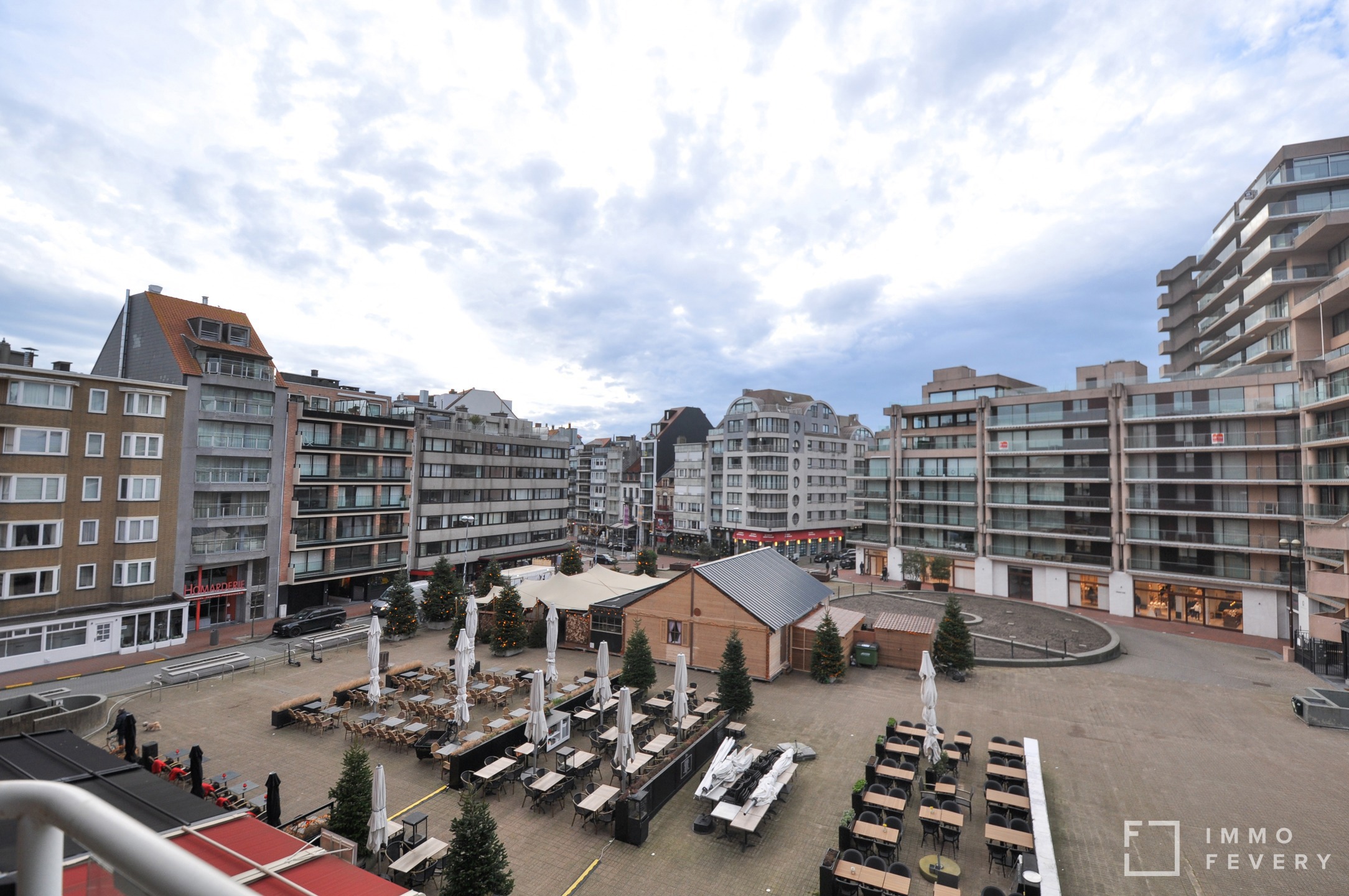 Ruim appartement met open zicht op het Van Bunnenplein te Knokke. - foto 4