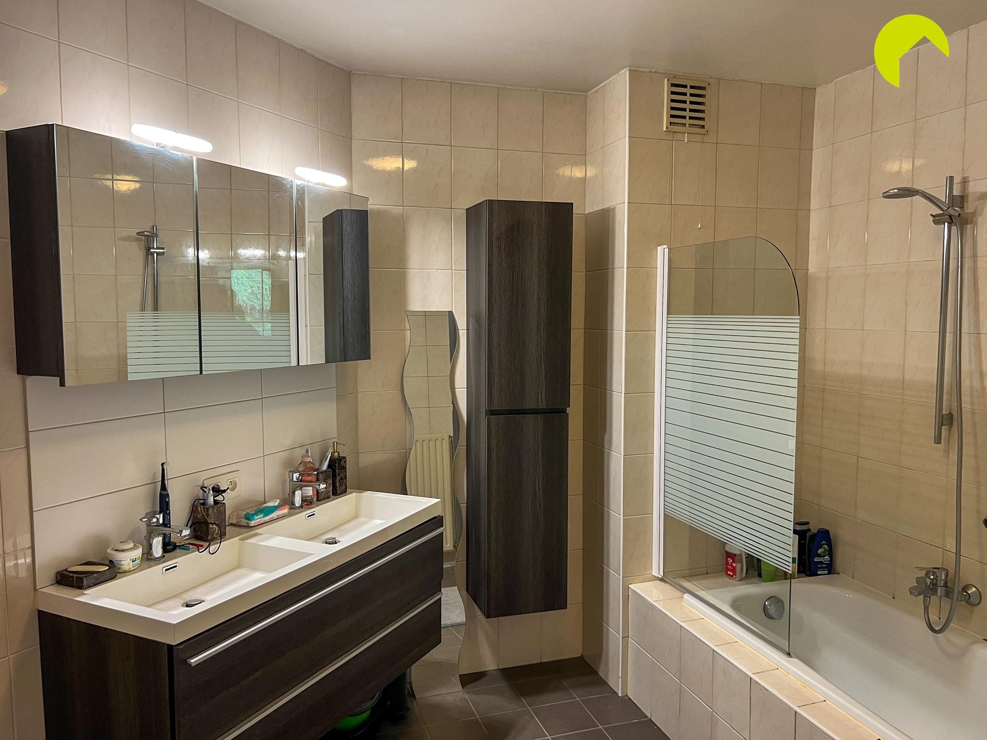 Ruim en goed gelegen 2-slpk appartement! - foto 5