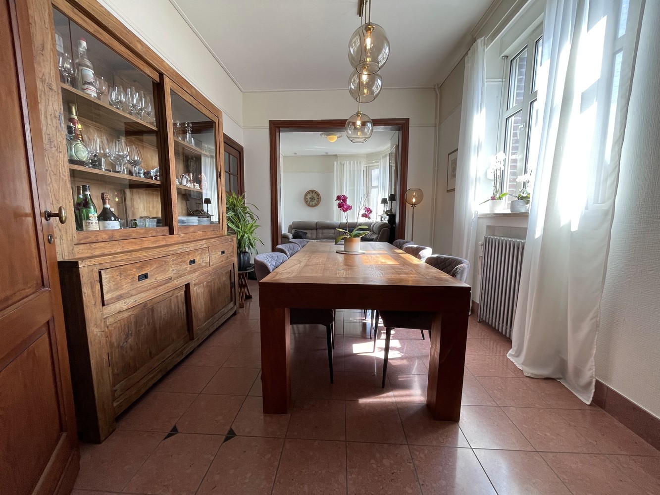 Unieke gerenoveerde woning met 5 slaapkamers en bureau - foto 5