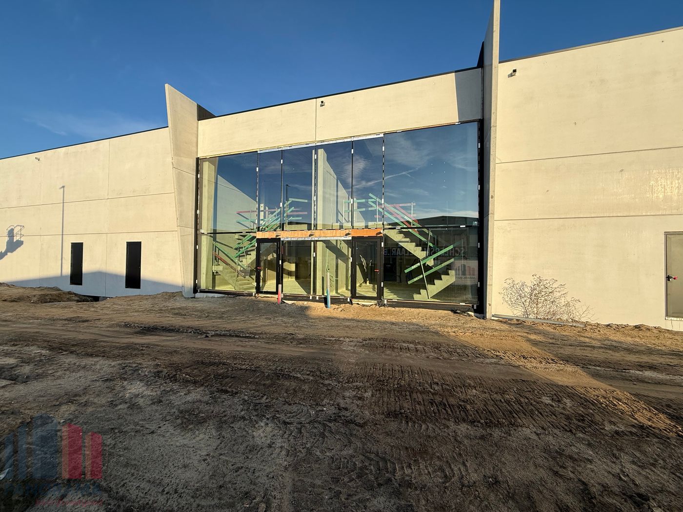 623 m² Nieuwbouw KMO-unit op een topligging te Evergem - photo 2