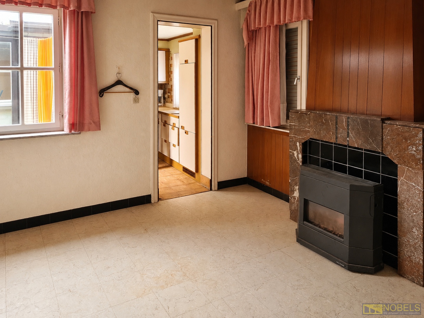 Te koop, volledig te renoveren woning met garage en tuin nabij centrum Avelgem - foto 5