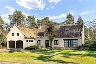 Instapklare woning op 1792 op TOP-ligging (Golf, Keiheuvel…)Belangrijkste troeven:- Perfect onderhouden en instapklare woning- Zeer ruim met...