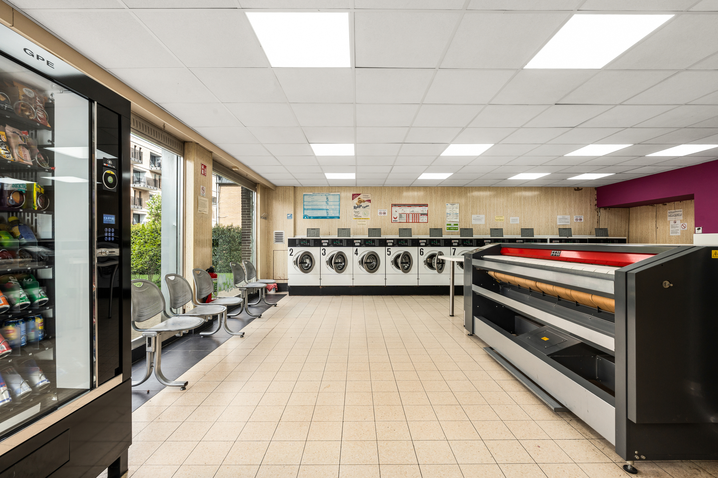 Commercial for sale in Beveren-Kruibeke-Zwijndrecht