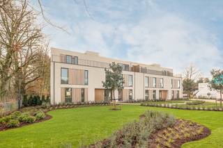 Exclusief luxueus nieuwbouwappartement met overdekt zuid gericht terras en privatieve tuinDit uitzonderlijk kwalitatief afgewerkte...