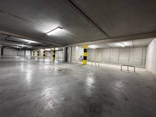 Garage for rent in Gistel