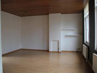 Om te bezoeken moet u zich aanmelden via onze ERA website!Ruim appartement met twee slaapkamers en groot zonneterras centraal gelegen op de...