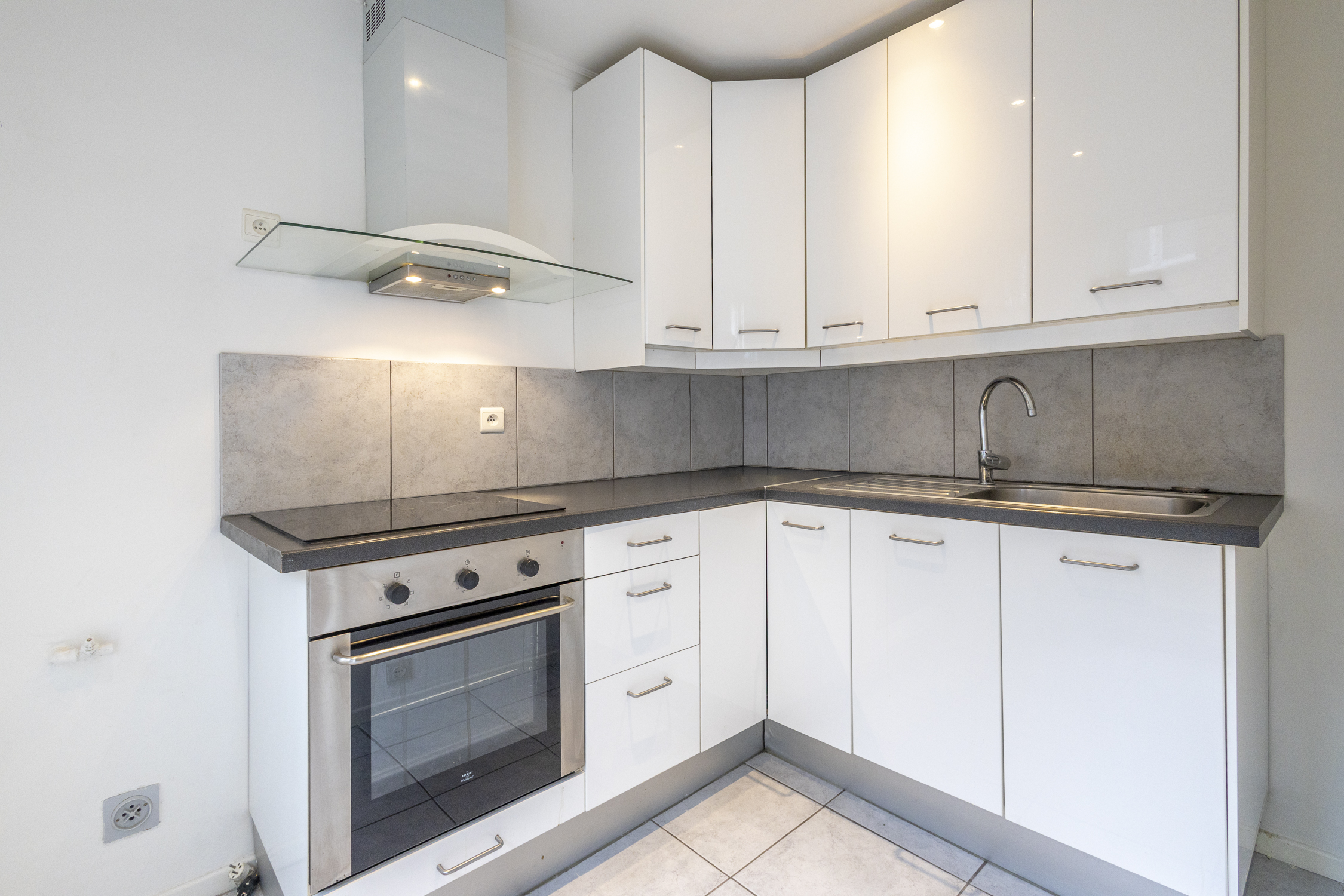 Lichtrijk 1-slaapkamerappartement in Sint-Jans-Molenbeek - foto 4