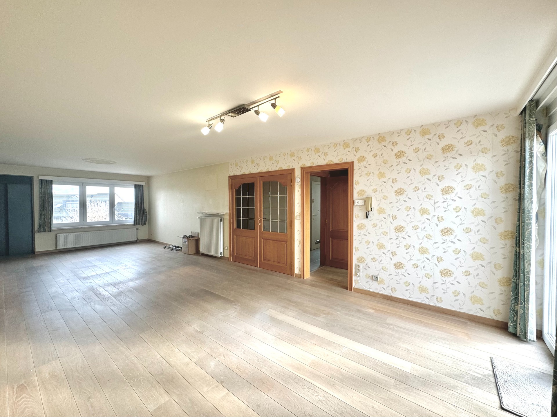 Apartment for rent in Sint-Eloois-Vijve with 3 bedrooms - photo 4