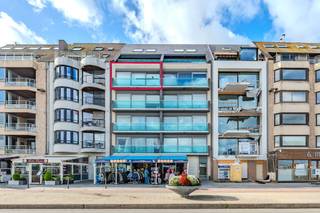 Dit ruim instapklaar appartement te koop is gelegen op de vierde verdieping van de recente Residentie Starship (2010) te Oostende. U bevindt...