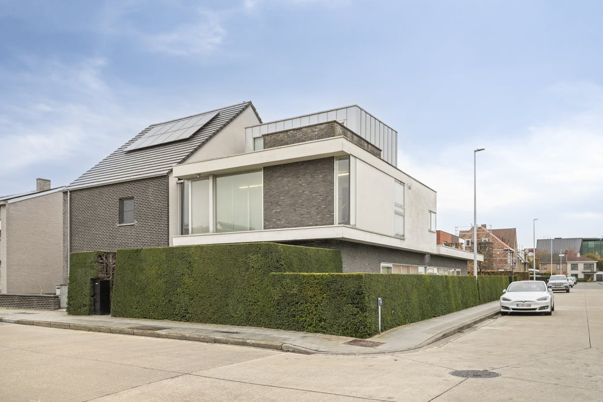 Kantoor met woonst te koop in Sint-Michiels (380 m²) - foto 1