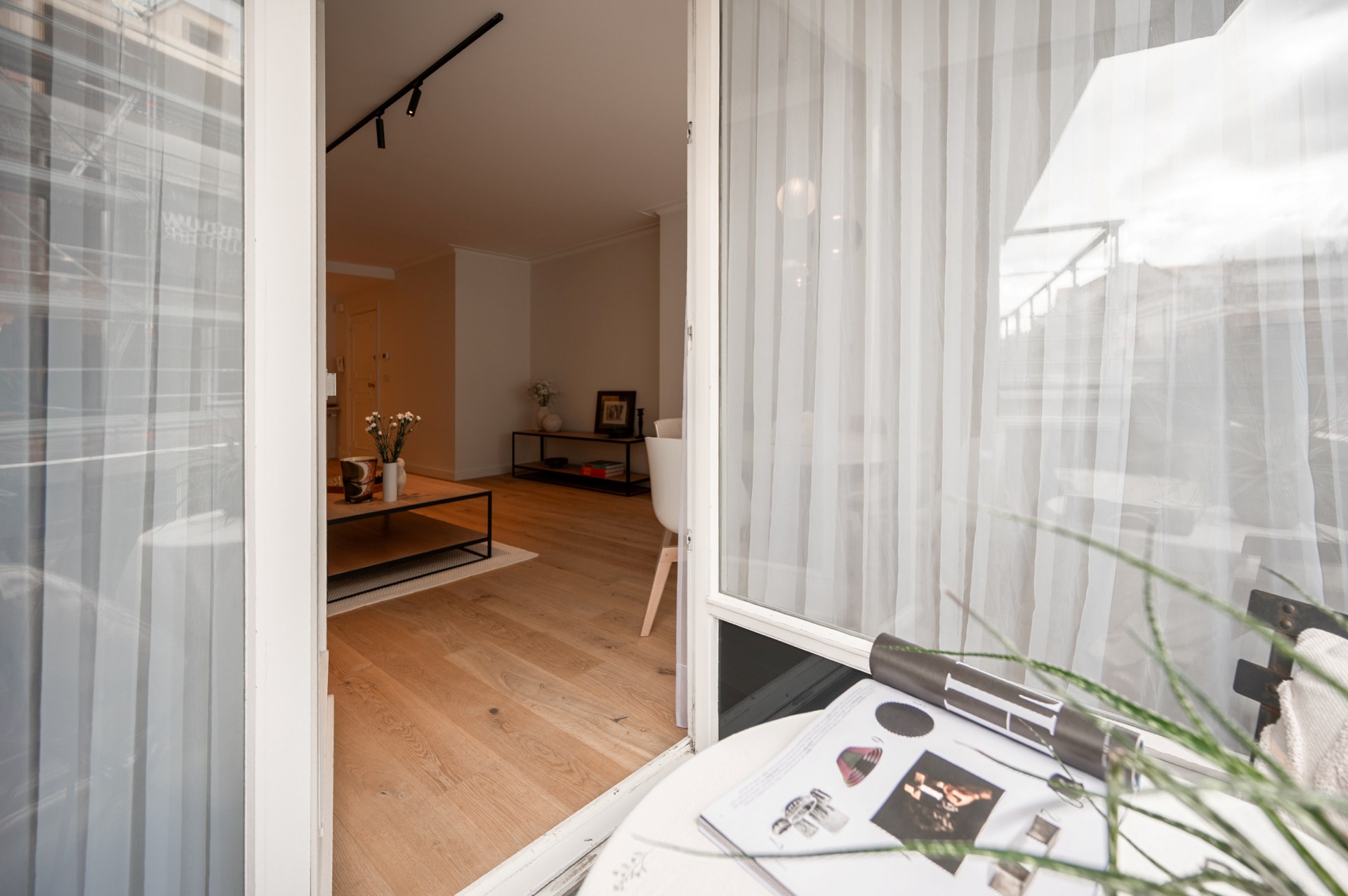 Stijlvol en volledig gerenoveerd appartement op wandelafstand van zee en het commerciële centrum. - foto 5