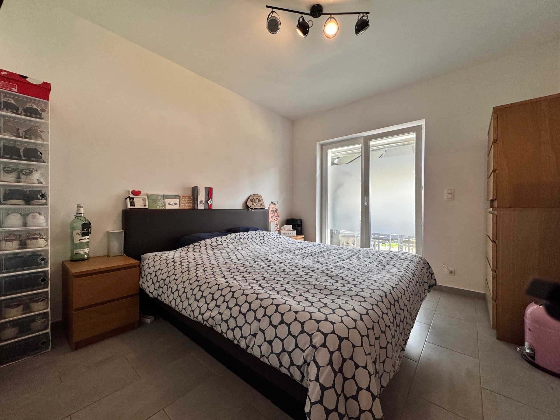 Prachtig gelijkvloers appartement met twee slaapkamers, tuin en garage - foto 5