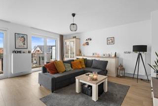 Badkamer met inloopdouche, berging en vestiaire.Energiezuinig 2-slpk appartement (EPC A) met open keuken en zuidterras.Gelegen in residentie Ter...