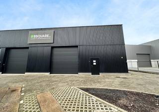 Welkom in Aarschot! Langs de 9de Liniestraat kan je deze ruime loods terugvinden. Een bereikbare ligging inclusief enkele parkeerplaatsen. De loods...