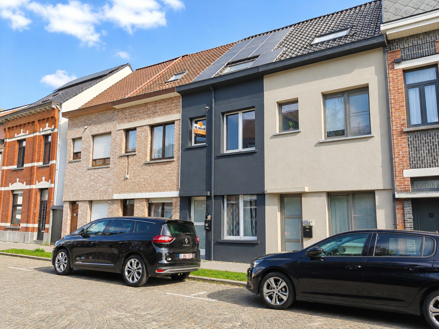 Woning met tuin en zonnepanelen te Lokeren - foto 1
