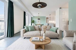 Deze trendy eigendom, gebouwd in loftstijl welke gekenmerkt wordt door zijn hoge plafonds, mooie ruimtes, grote raampartijen waardoor dit een...