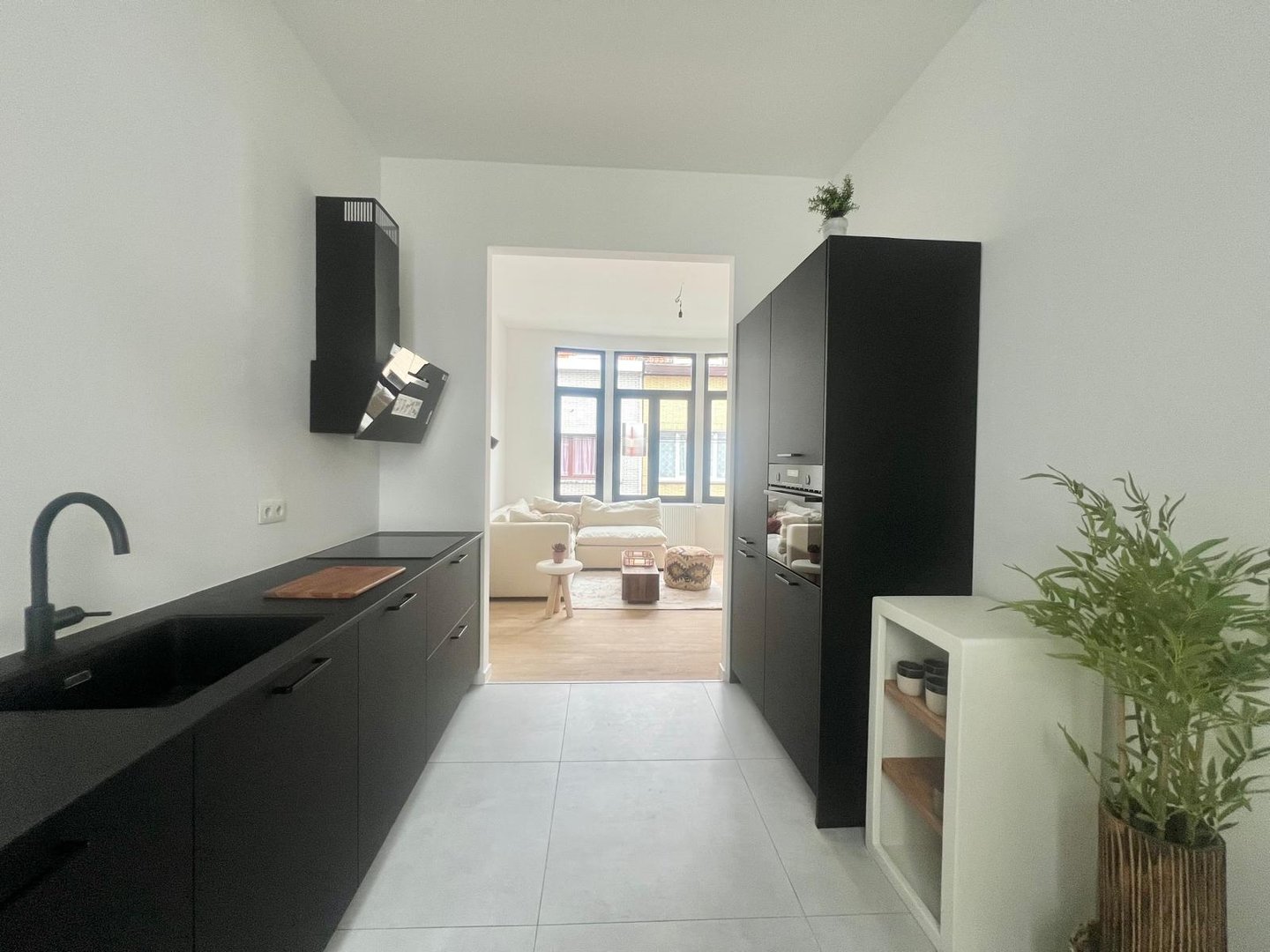 Gerenoveerd en volledig instapklaar appartement op de eerste verdieping, zonder gemeenschappelijke kosten - foto 4